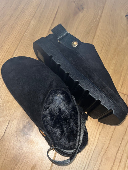 Fleece lined ankle boots with adjustable strap