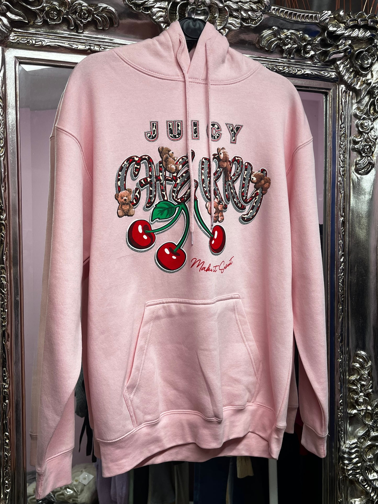 Juicy cherry hoodie with front pocket