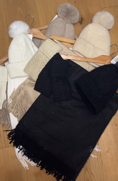 Three piece scarf set